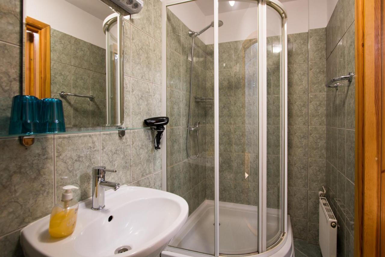 Hotel Katrina แซซิส ภายนอก รูปภาพ